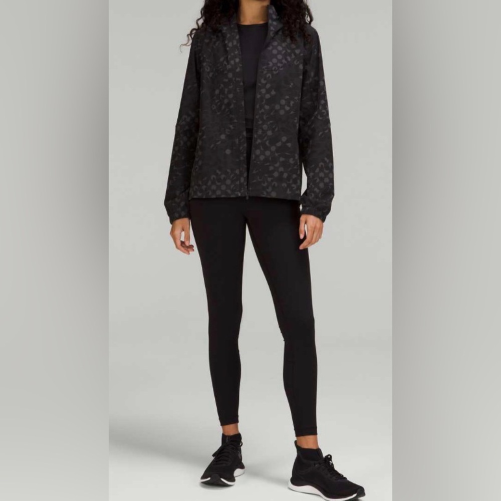 NWOT New Lululemon Packable Water-Repellent Jacket Primal Dot Max Black Multi - Picture 2 of 10